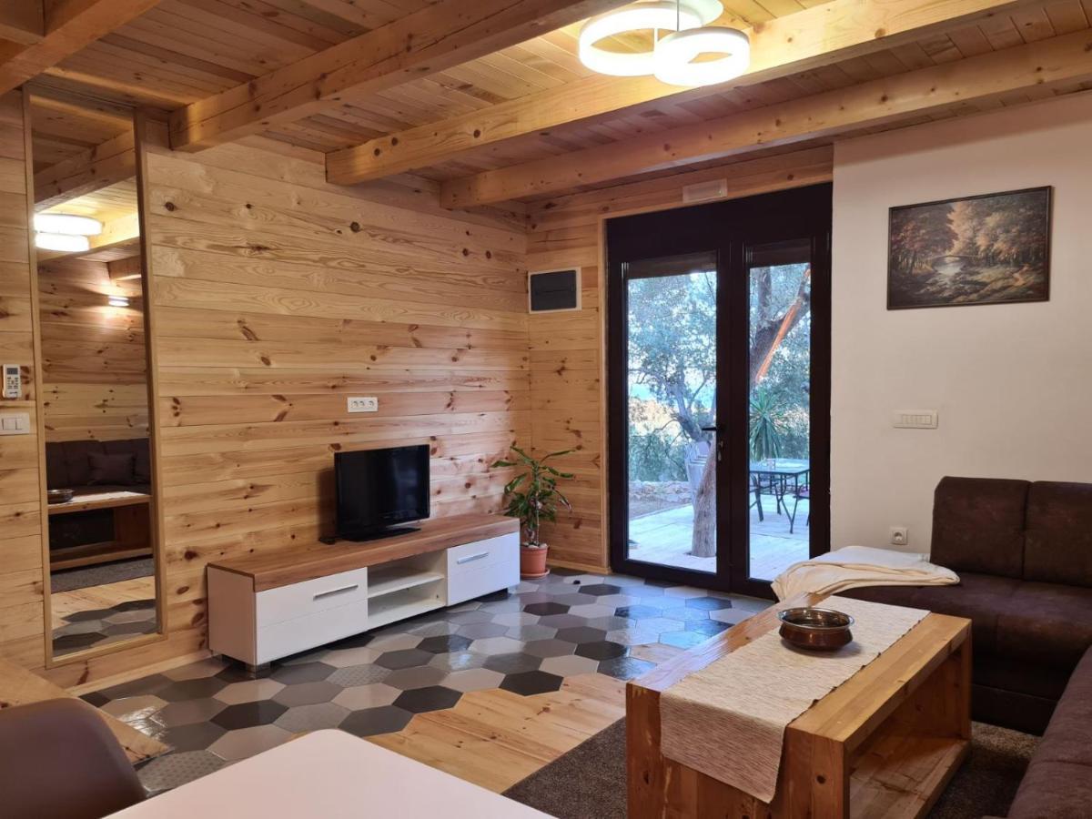 Olea Cottage อุลซิน ภายนอก รูปภาพ